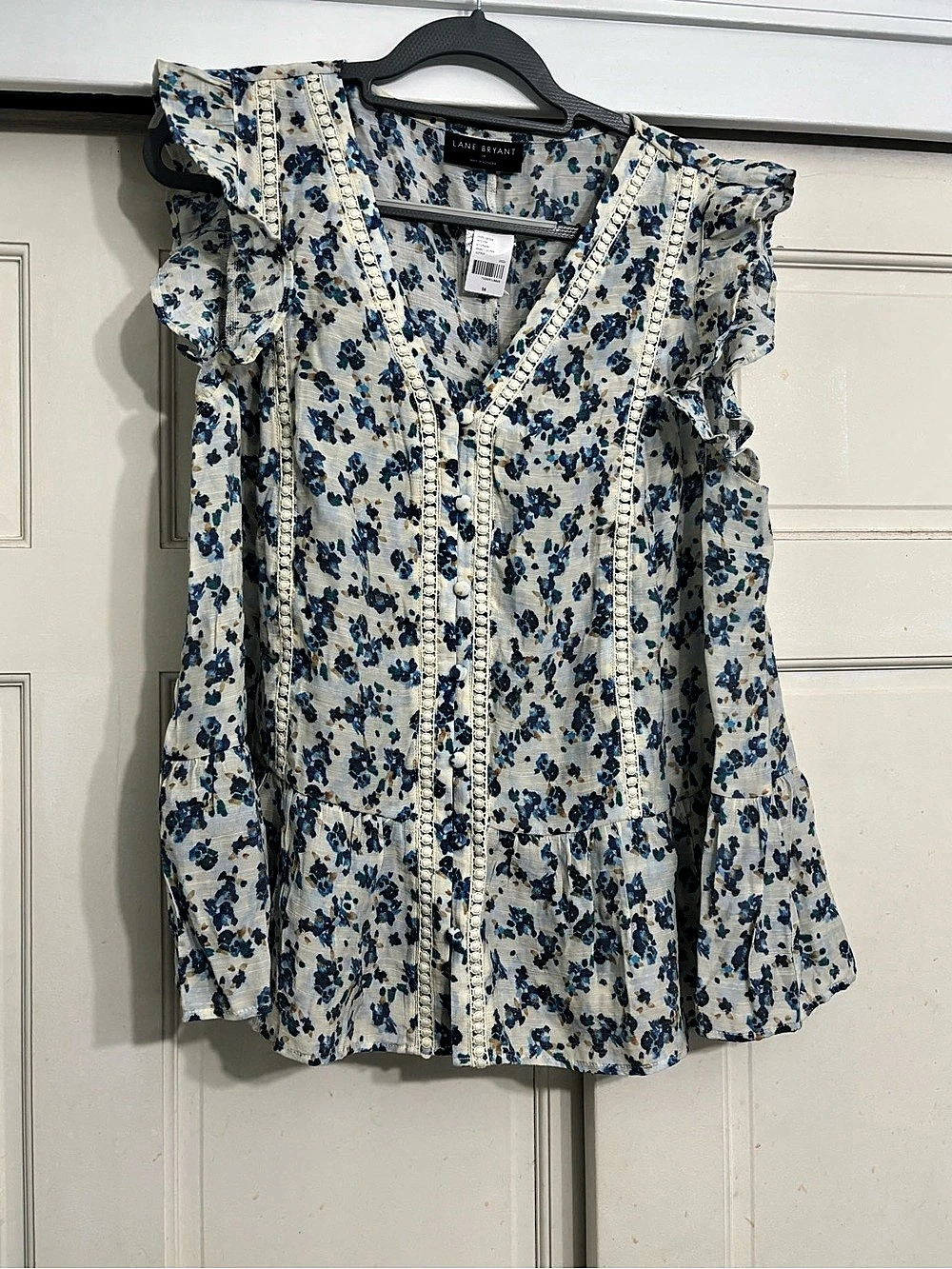 Lane Bryant Floral Ruffle Sleeve Blouse in White & Blue Size 16 NWT